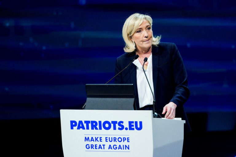Marine Le Pen riscă o interdicție politică în Franța