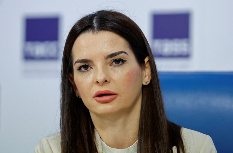 Lider pro-rus al minorității etnice din Moldova, reținut pe aeroport