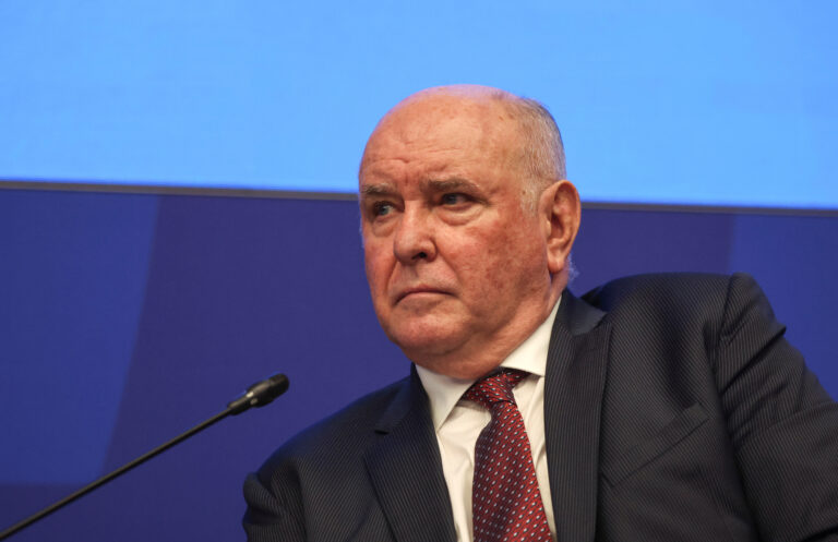 Factbox: Un spion și un diplomat conduc echipa rusă la discuțiile despre Ucraina cu SUA la Riad