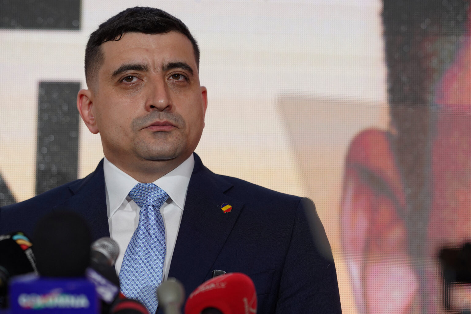 Simion vs. Dan în turul doi: România își alege președintele pe 18 mai
