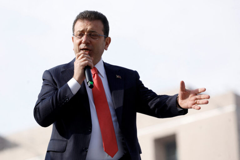 Primarul Istanbulului arestat într-o acțiune pe care opoziția o numește „lovitură de stat”