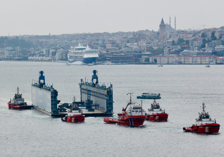 Rusia și SUA vor discuta luni despre transportul maritim în Marea Neagră