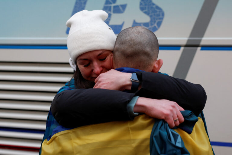 Zelenskiy confirmă „unul dintre cele mai mari” schimburi de prizonieri de război cu Rusia