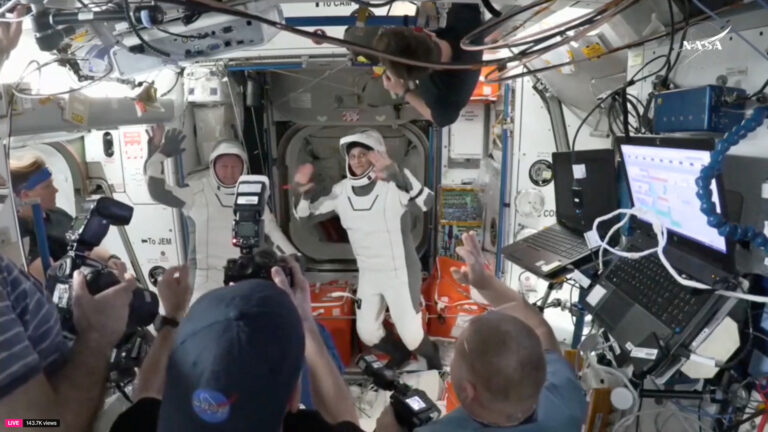 Astronauții NASA din misiunea Starliner se readaptează la viața pe Pământ și își reiau colaborarea cu Boeing