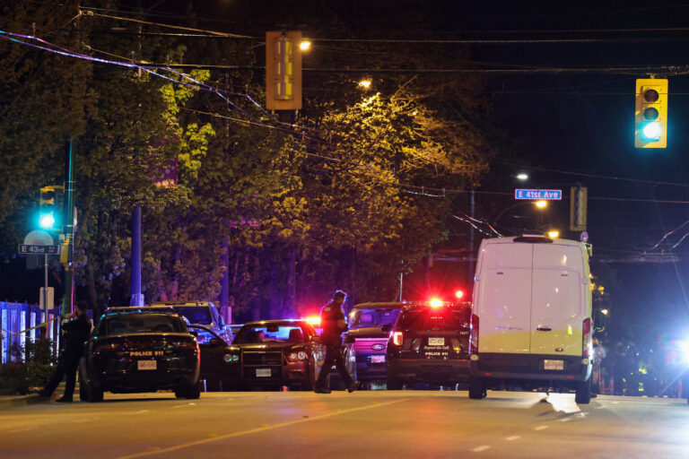 UPDATE: Mai mulți morți și răniți în Vancouver după ce un vehicul a intrat în mulțime la un festival stradal
