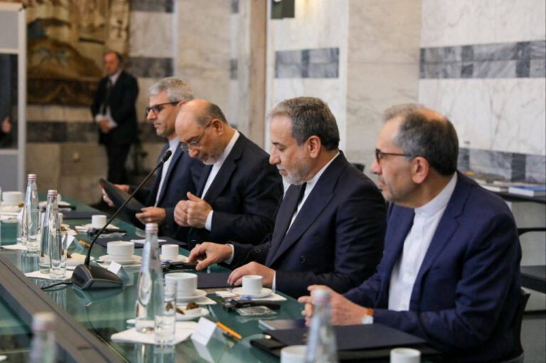 Iran și SUA desemnează experți pentru a elabora un cadru al unui acord nuclear, afirmă Teheranul (video)