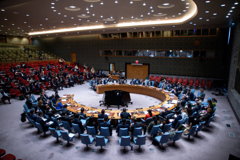 SUA prezintă o listă de cerințe la ONU în timp ce Siria cere ridicarea sancțiunilor