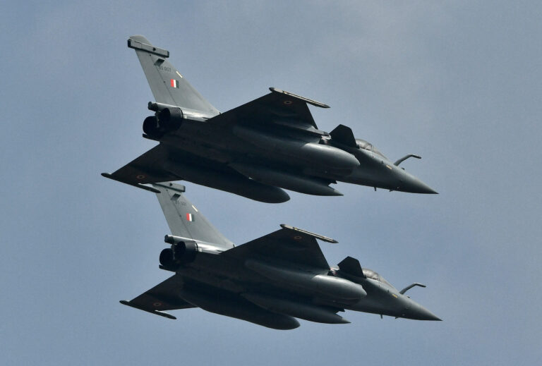 Riscurile unui conflict India-Pakistan cresc pe fondul modernizării armatei ambelor țări