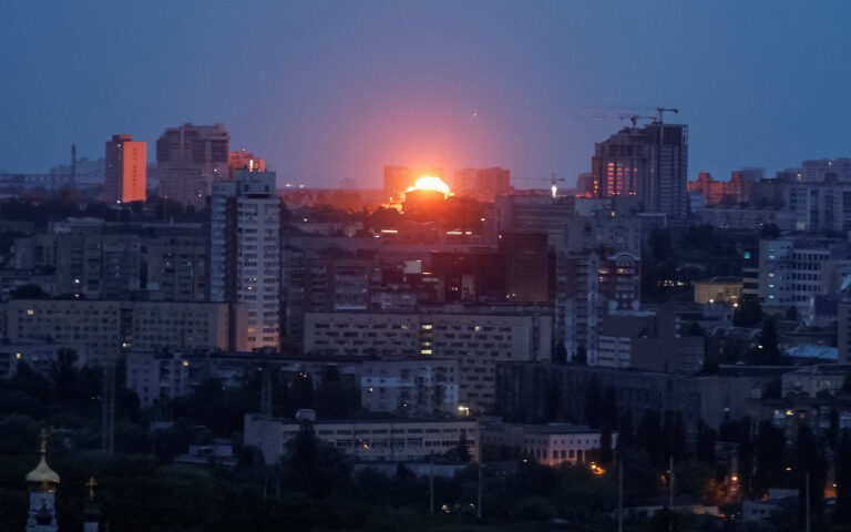 Atacuri aeriene reciproce: Doi morți la Kiev în urma loviturilor lansate de Rusia și Ucraina