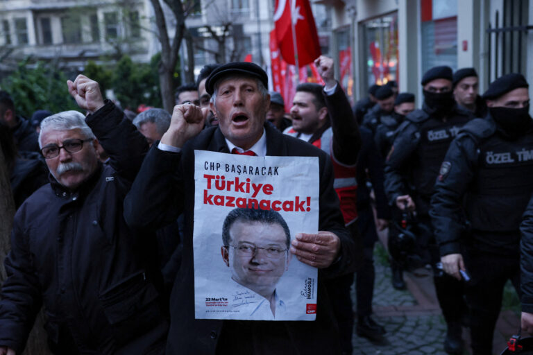 Contul X al primarului din Istanbul, Imamoglu, blocat în Turcia