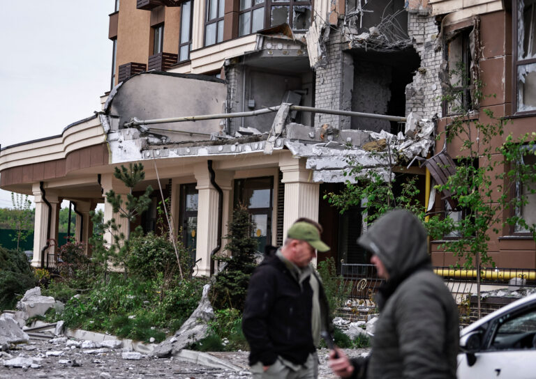 Ucraina acuză Rusia că a încălcat armistițiul de 3 zile: „O farsă”