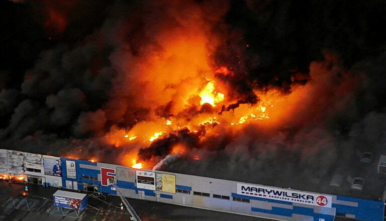 Polonia închide consulatul Rusiei din Cracovia, invocând un atac incendiar