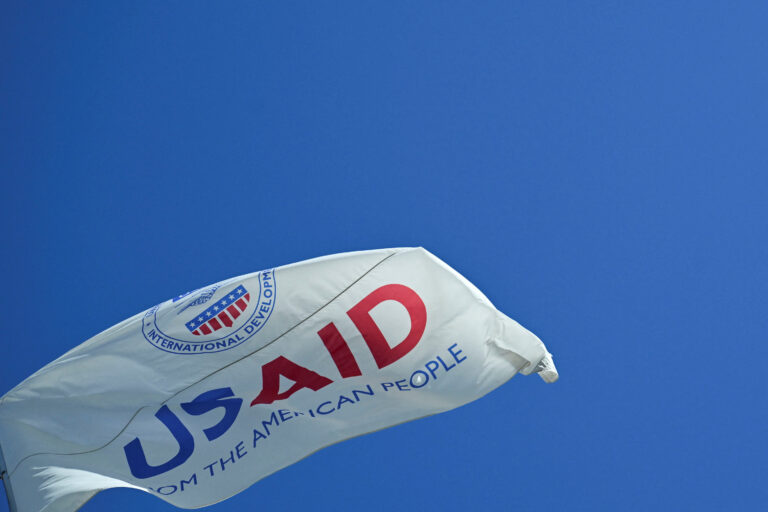 Trump numește propriile sale tăieri de ajutor extern la USAID drept „devastatoare”
