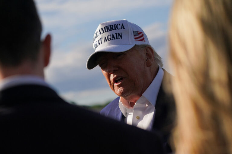 Trump: SUA vrea să producă tancuri, nu tricouri