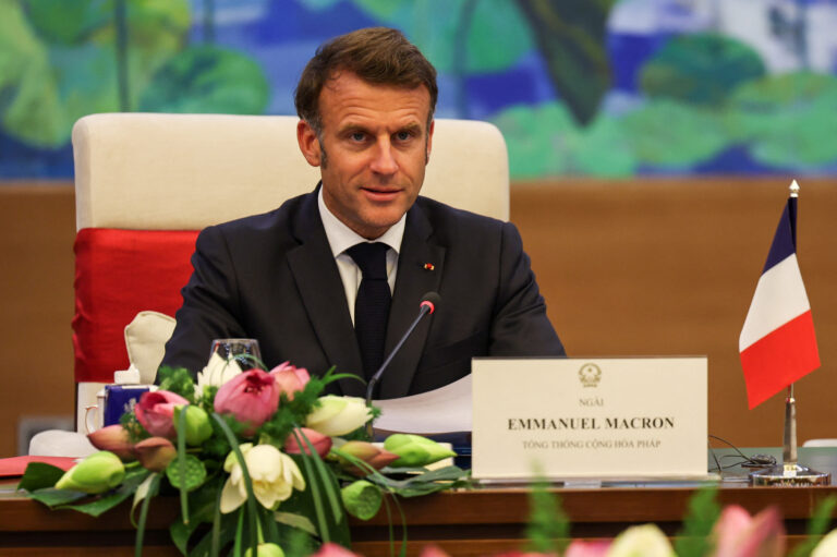 Macron: Trump și Ursula von der Leyen au avut „un schimb de opinii constructiv”