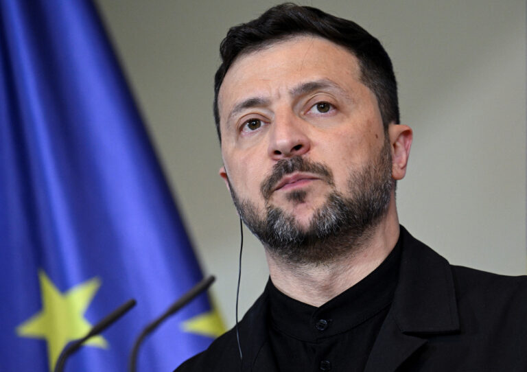 Zelenski acuză Rusia de „o nouă decepție” pentru reținerea memorandumului de pace