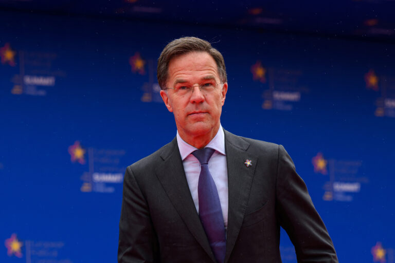Rutte de la NATO spune că presupune că alianța va fi de acord cu obiectivul de cheltuire de 5%
