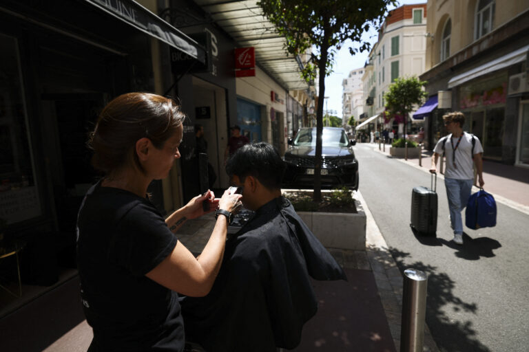 Poliția investighează un posibil incendiu criminal după o pană de curent în Cannes și sudul Franței