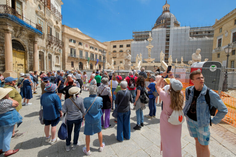 Prea mulți turiști? Mulțimile reprezintă totuși o oportunitate pentru sudul Italiei
