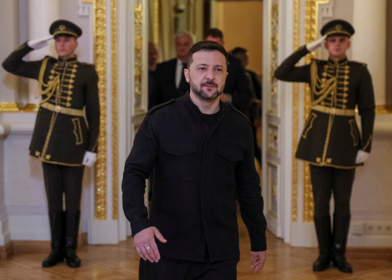 Zelenskiy spune că se ia în considerare o întâlnire la nivel înalt între Ucraina, Rusia, SUA, UE și Marea Britanie