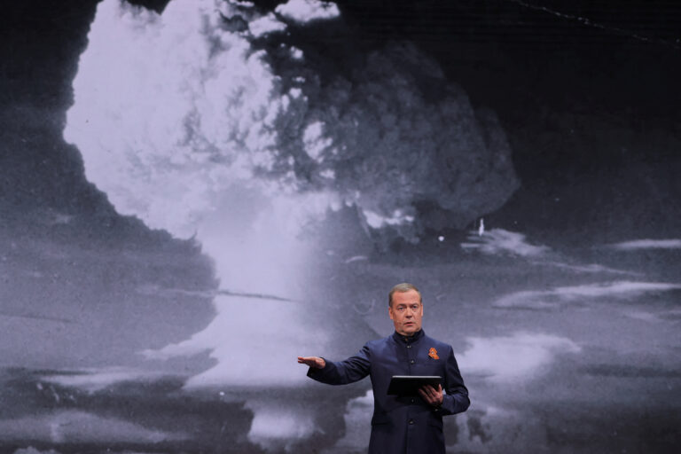 Medvedev spune că declarația lui Trump despre rolul SUA în Al Doilea Război Mondial a fost „prostii pretențioase”