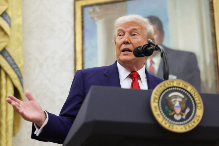 Trump spune că Harvard ar trebui să aibă un plafon de 15% pentru studenții străini (VIDEO)