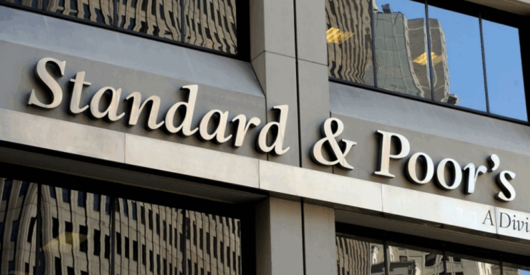 Criza politică din România amenință ratingul de țară: avertisment dur din partea S&P Global