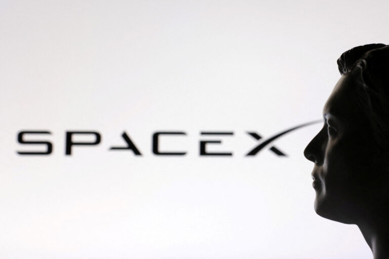 SpaceX nu va retrage din serviciu nava Dragon, anunță Musk