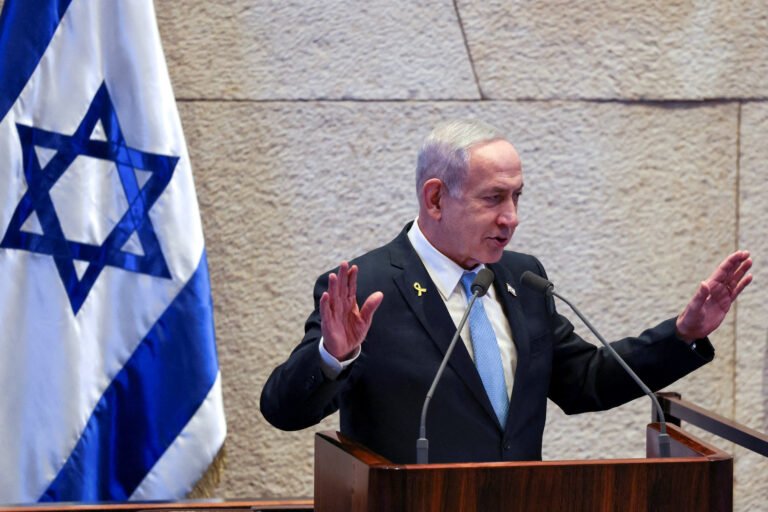 Analiză: După ani de așteptare, Netanyahu își pune în aplicare strategia împotriva Iranului