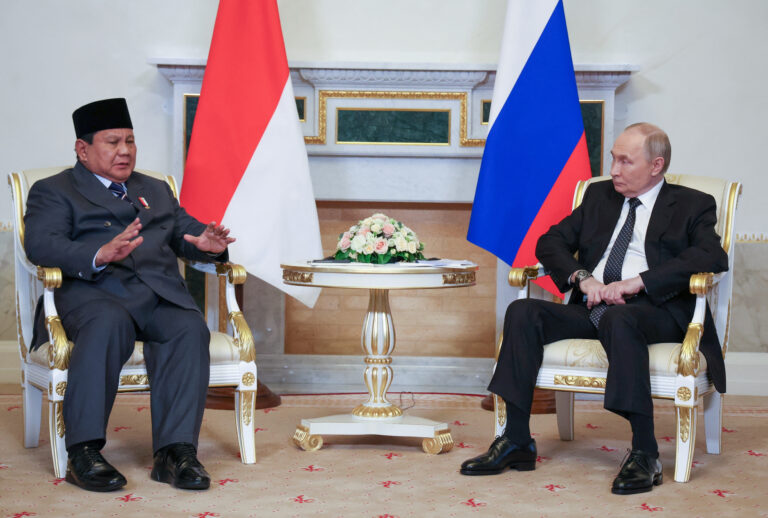 Putin îl primește pe președintele ales al Indoneziei, Prabowo, la Moscova pentru consolidarea relațiilor bilaterale Rusia–Indonezia
