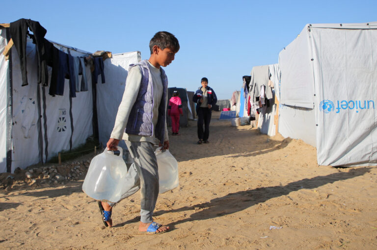 Atacuri israeliene în Gaza ucid 44 de palestinieni, ONU avertizează asupra riscului de secetă