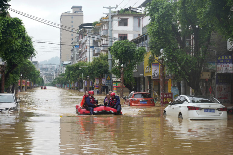 China, afectată de inundații, se pregătește pentru al doilea ciclon tropical în două săptămâni