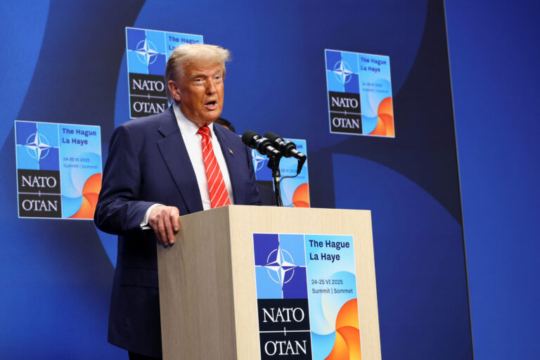 Trump anunță discuții iminente cu Putin pentru încheierea războiului din Ucraina