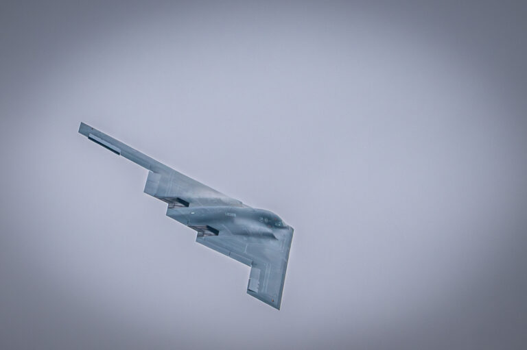 Bombardierele americane B-2 implicate în loviturile asupra Iranului, spune un oficial american