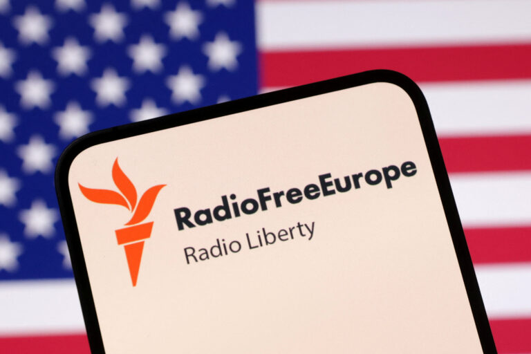 Radio Europa Liberă încă speră la fonduri din partea Congresului după suspendarea finanțării de către SUA