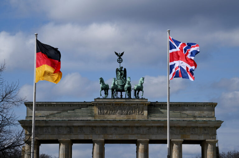 Germania și Marea Britanie semnează pact de asistență reciprocă în apărare, anunță Politico
