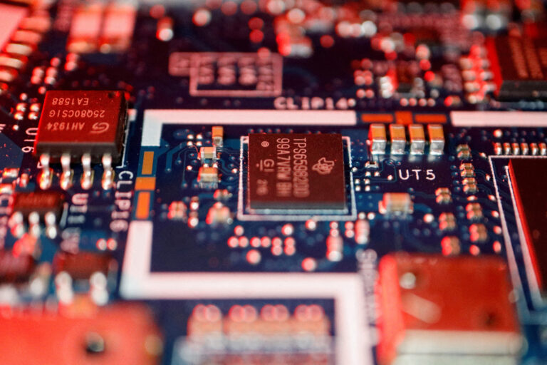 SUA elimină restricțiile pentru software-ul de cipuri și exportul de etan, în contextul armistițiului cu China