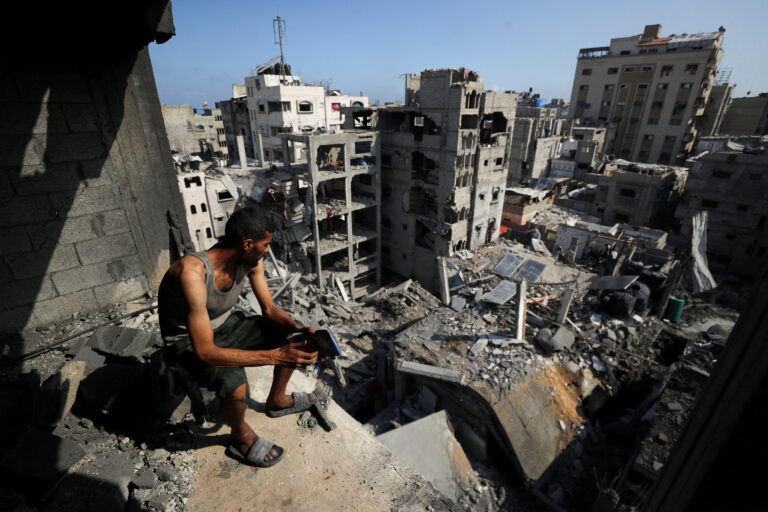 Armata israeliană ucide 15 persoane în Gaza, în timp ce Trump așteaptă răspunsul Hamas la propunerea de încetare a focului