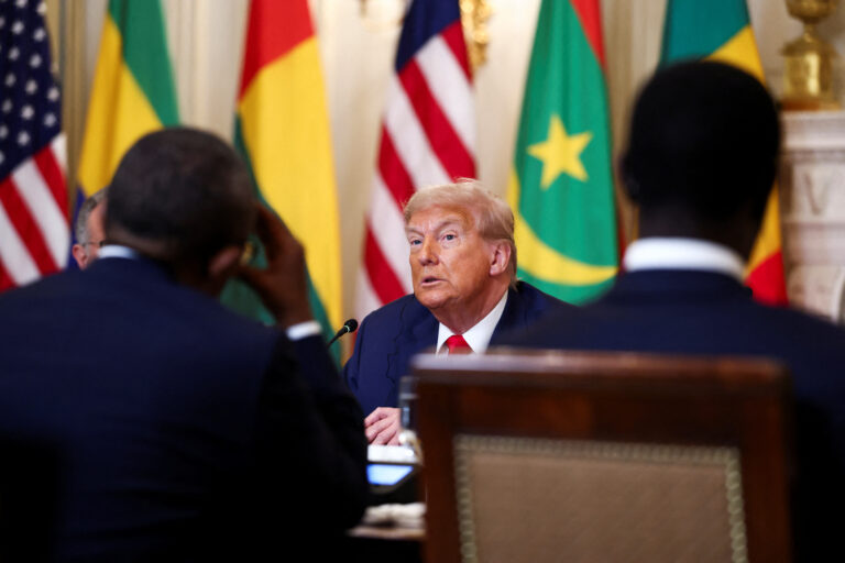 Trump presează liderii africani să accepte migranți deportați din SUA
