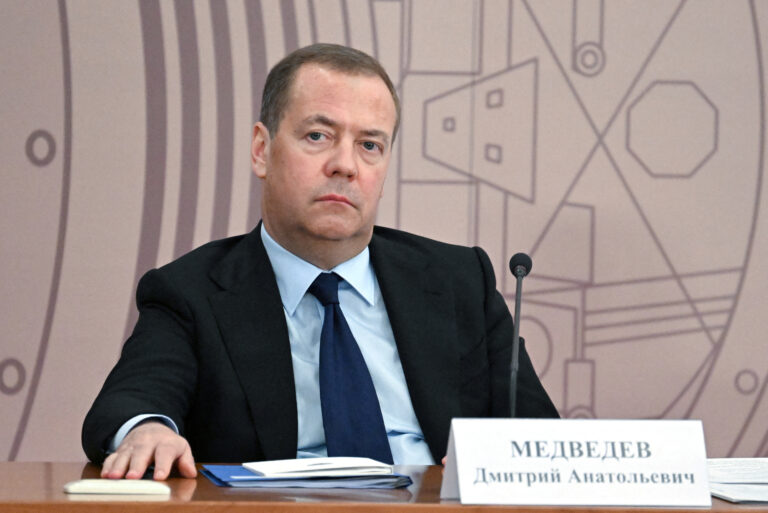 Medvedev: Rusia va rezista sancțiunilor UE și va intensifica atacurile asupra Ucrainei
