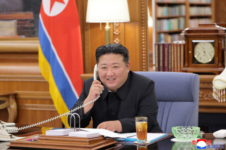 Putin discută la telefon cu Kim Jong Un despre relațiile bilaterale și viitoarele negocieri cu SUA