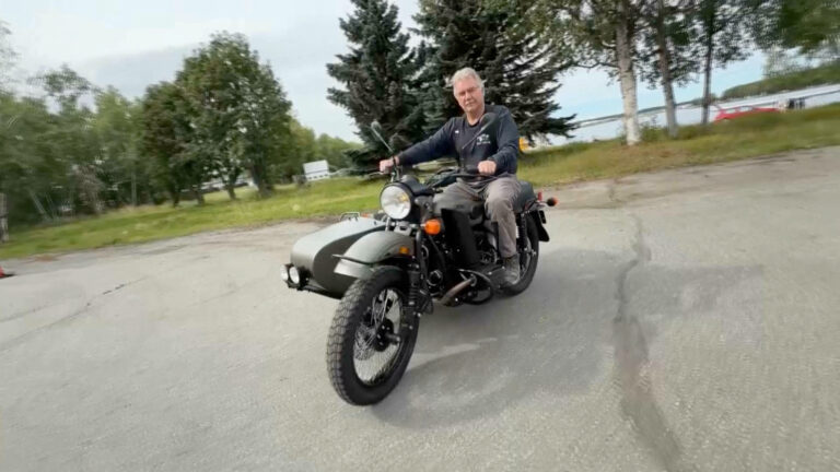 Un bărbat din Alaska a primit o motocicletă nouă de la Putin în timpul summitului cu Trump