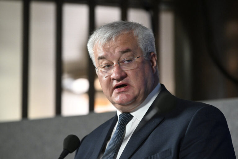 Rusia a lovit din nou instalațiile petroliere SOCAR din Ucraina, susține Kievul