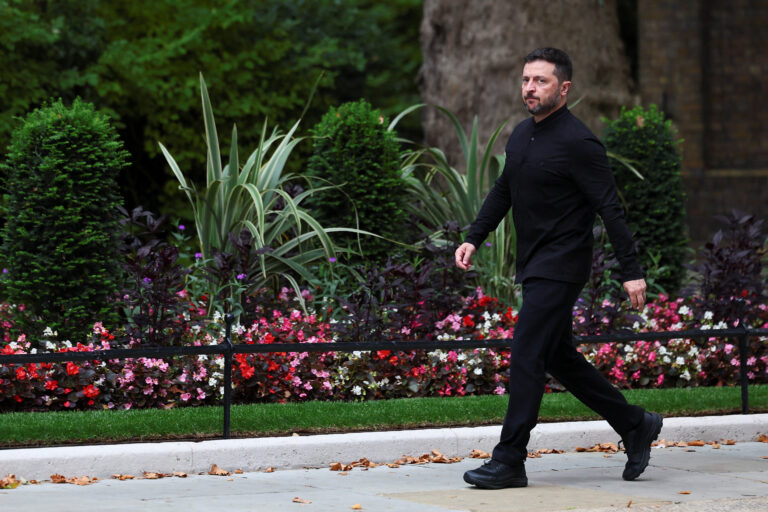 Zelenskiy acuză Rusia de atacuri ,,cinice” înaintea discuțiilor cu Trump