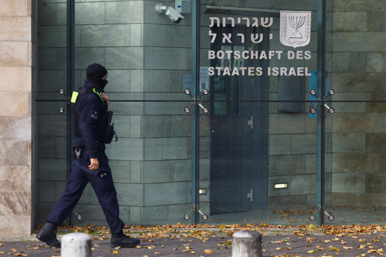 Procurorii germani acuză un rus de planificarea unui atac asupra ambasadei Israelului la Berlin
