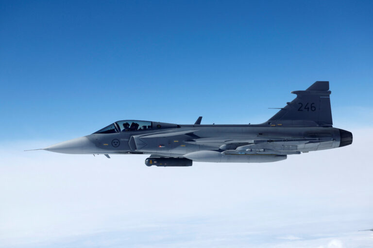 Suedia vinde patru avioane de luptă Saab Gripen către Thailanda
