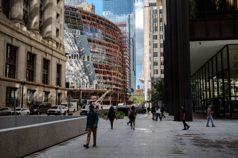 Chicago se pregătește pentru o posibilă desfășurare a Gărzii Naționale de către Trump