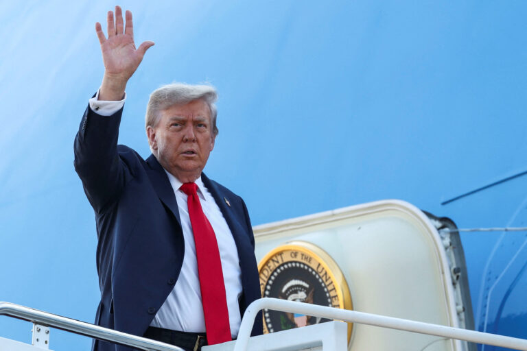 Trump amenință Rusia cu sancțiuni majore dacă nu se fac progrese în Ucraina (VIDEO)