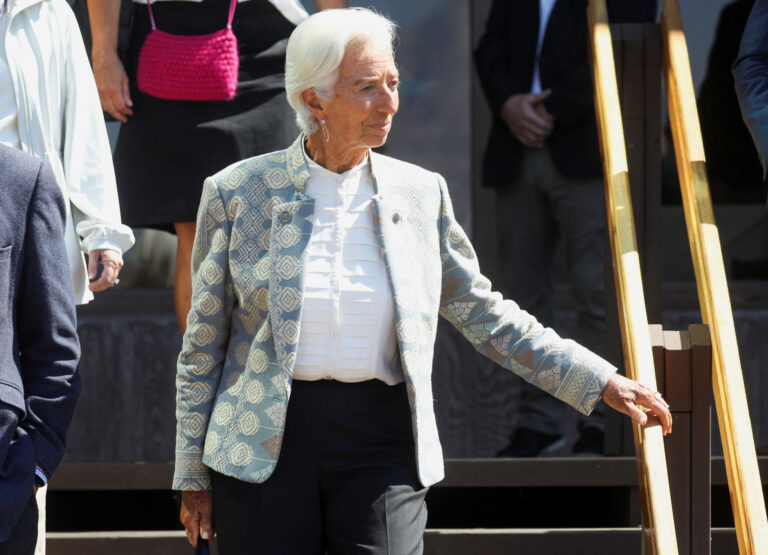 Lagarde (BCE): Prăbușirea oricărui guvern din zona euro ar fi îngrijorătoare