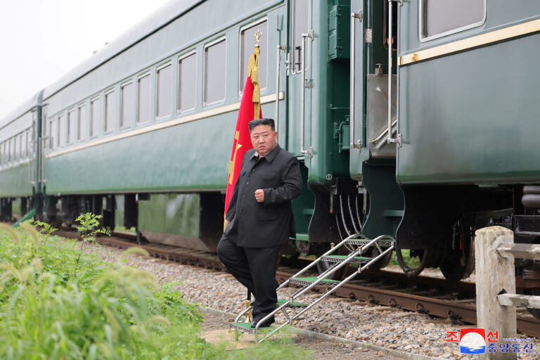 Trenul lent din Coreea de Nord: Cum călătorește Kim Jong Un în China